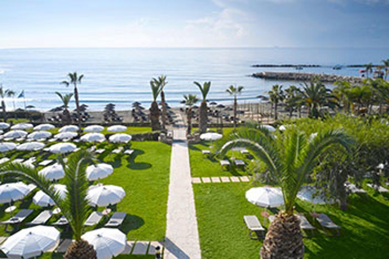 Mediterranean Beach Hotel Agios Tychonas Exterior photo